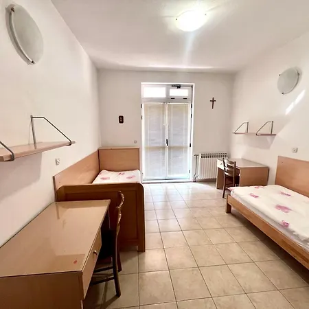 Paxora Sobe -